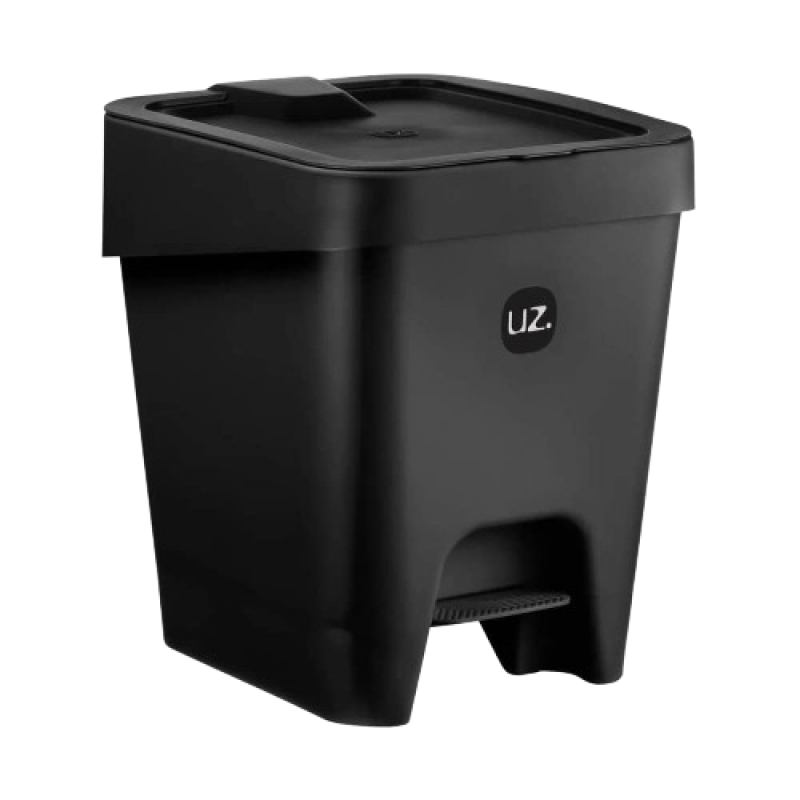 LIXEIRA SLIM C/ PEDAL 8L PRETO SOLIDO DE PLASTICO